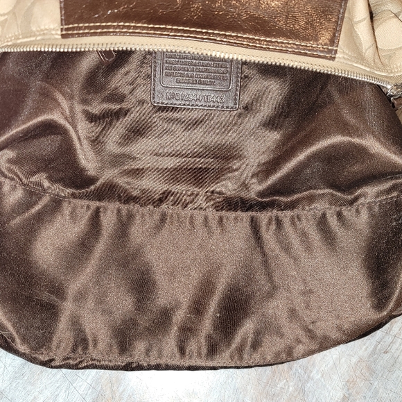 Coach Signature Ashley Satchel Handbag - Picture 4 of 8